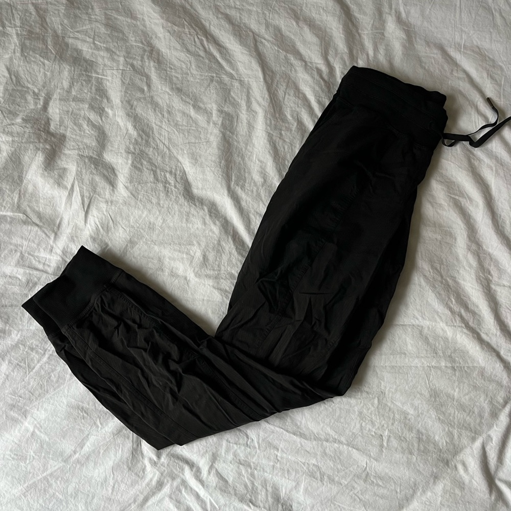 Lululemon dance studio joggers (black) size 6